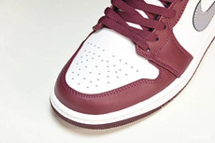Hyperoad Bordeaux White 1 Low Jordan 0924